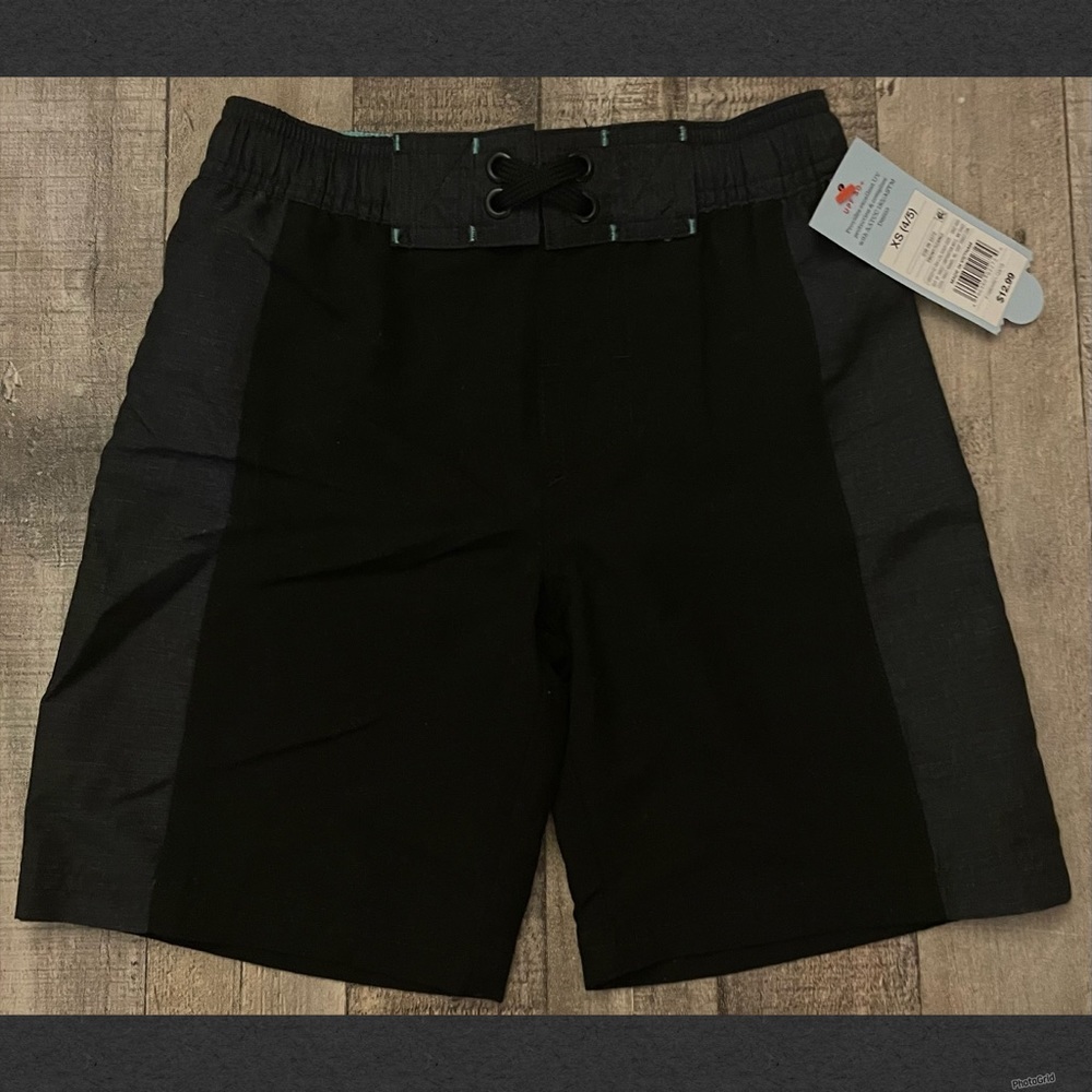 NWT Cat & Jack Boys Swim Shorts size 4/5